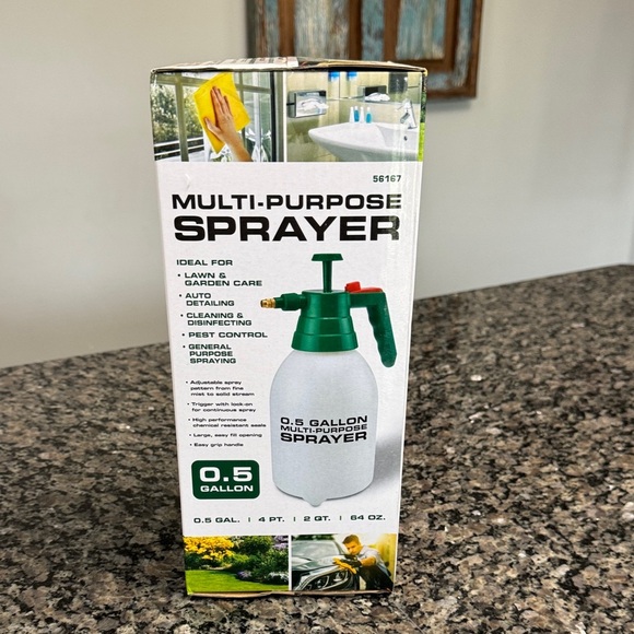 Multi-Purpose Sprayer with Green and Red Nozzle NEW - Picture 5 of 7